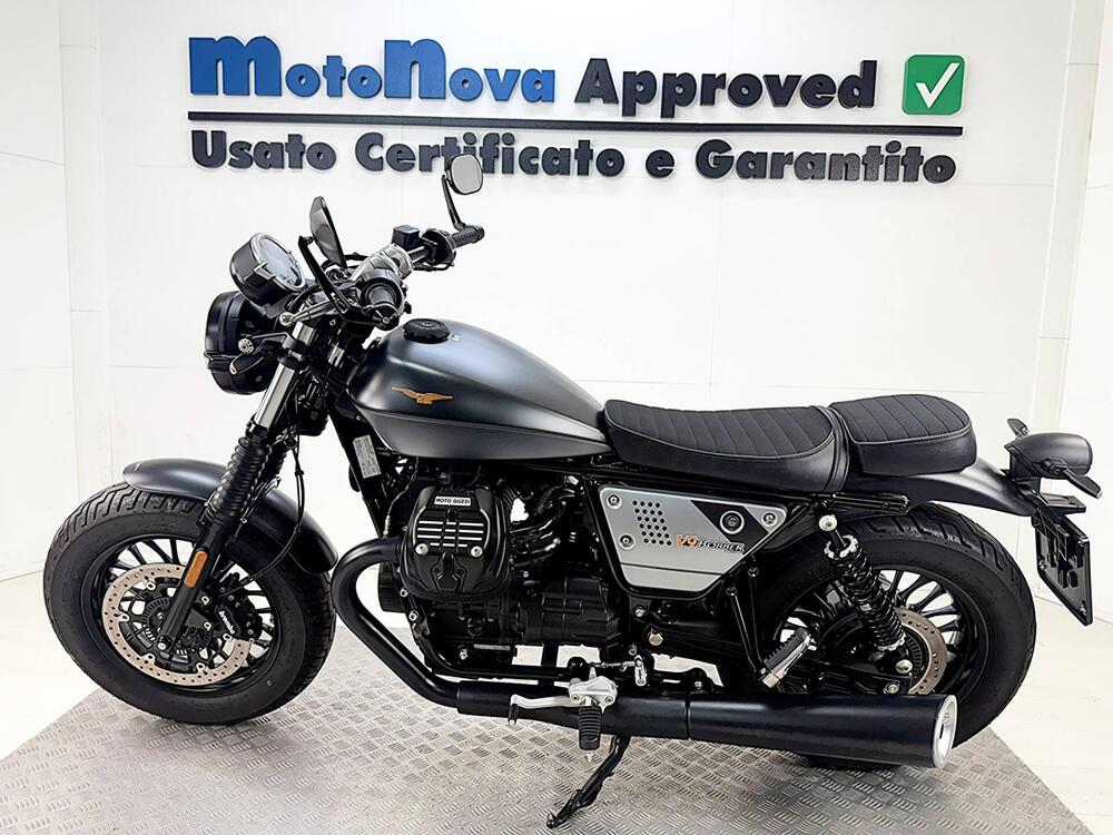 Moto Guzzi V9 Bobber (2021 - 25) (5)