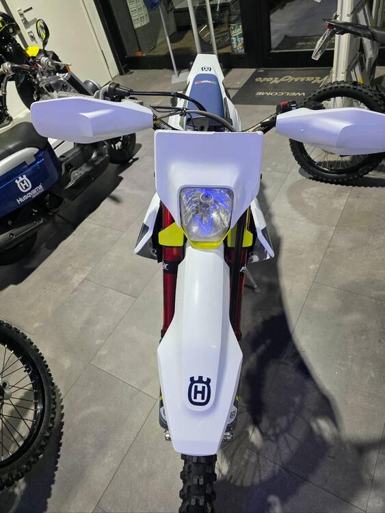 Husqvarna FE 250 (2022) (3)