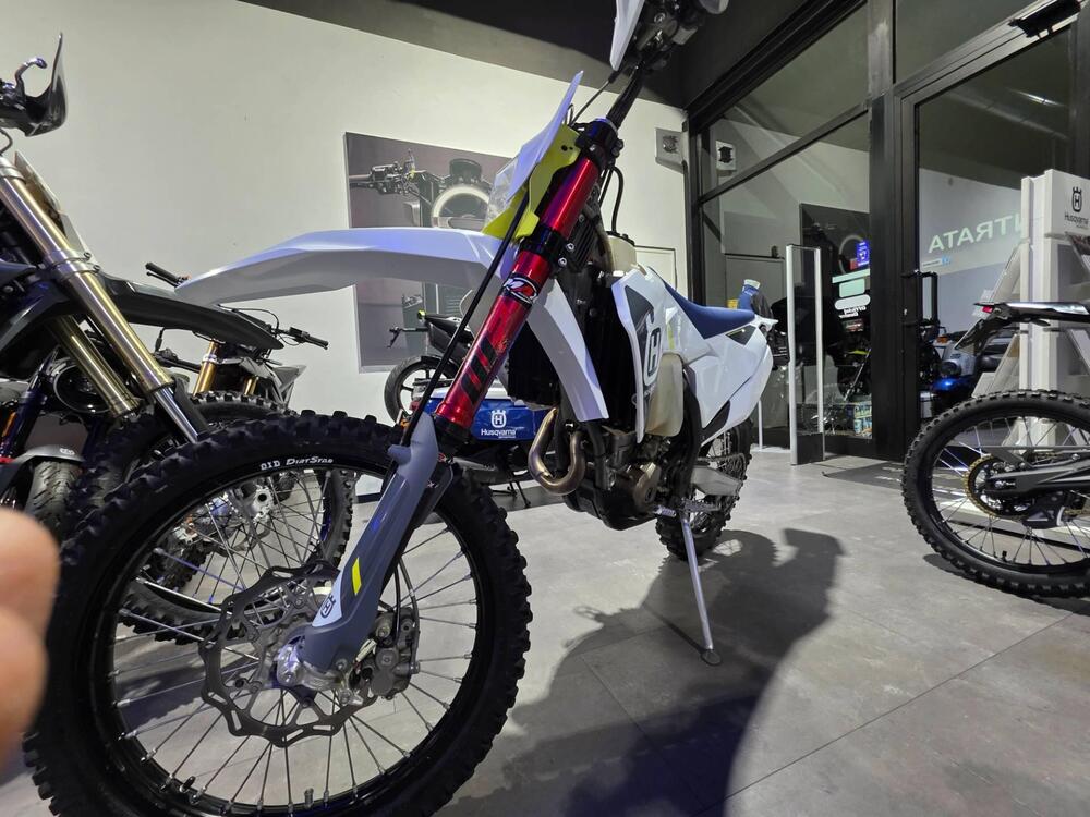 Husqvarna FE 250 (2022) (5)