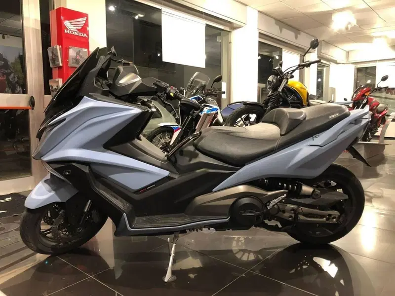 Kymco AK 550 ETS (2021 - 26) (3)