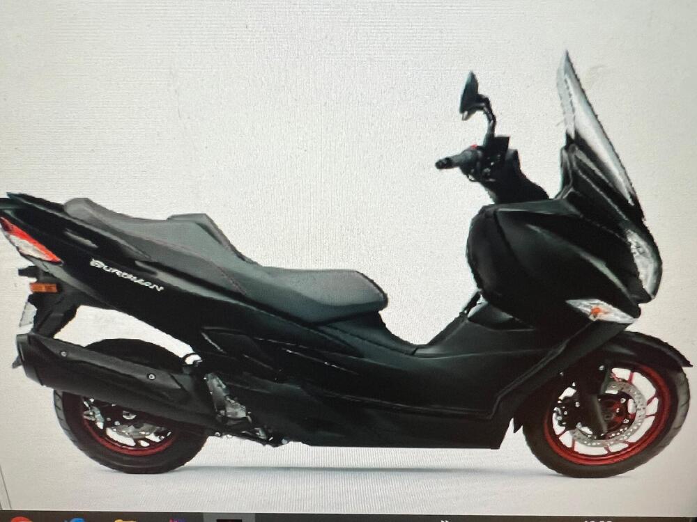 Suzuki Burgman 400 piastra inferiore (4)