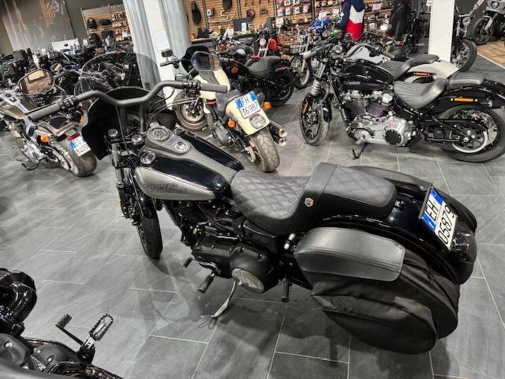 Harley-Davidson 1690 Street Bob (2017) - FXDB (3)