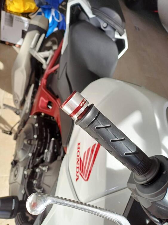 Honda CB 750 Hornet (2023 - 24) (3)