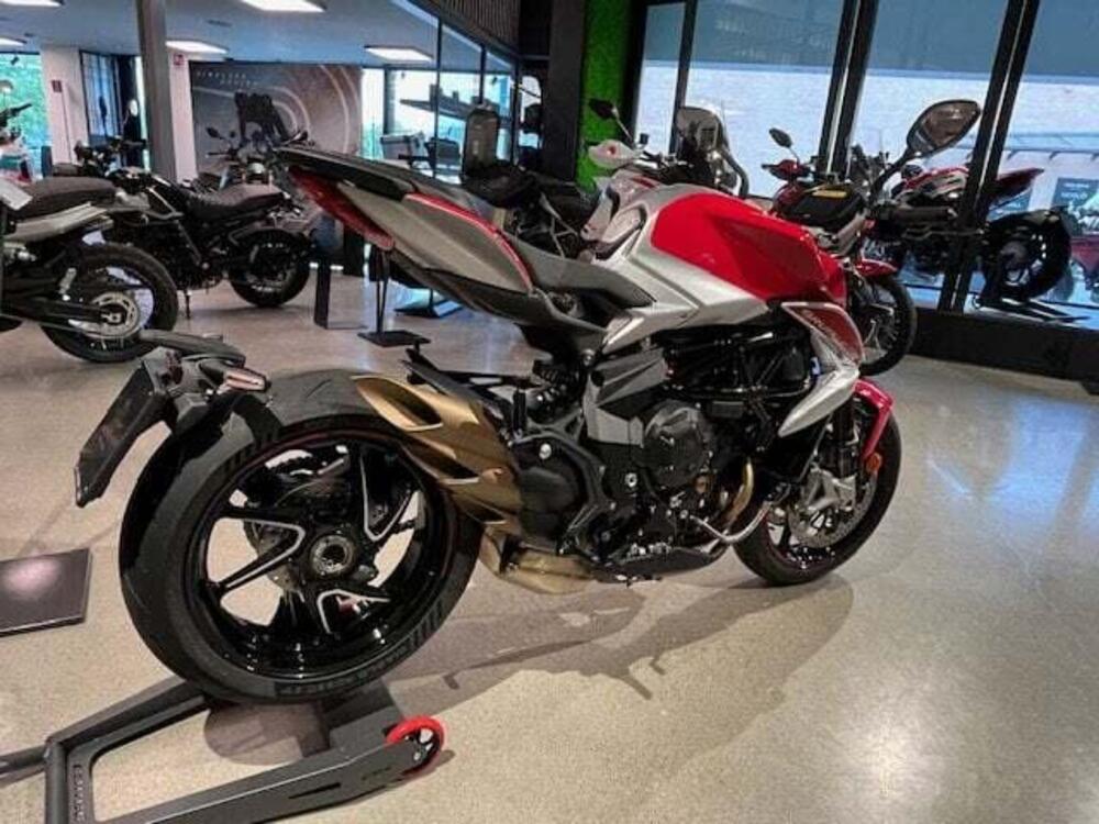 MV Agusta Brutale 800 RR Ottantesimo (2025) (2)