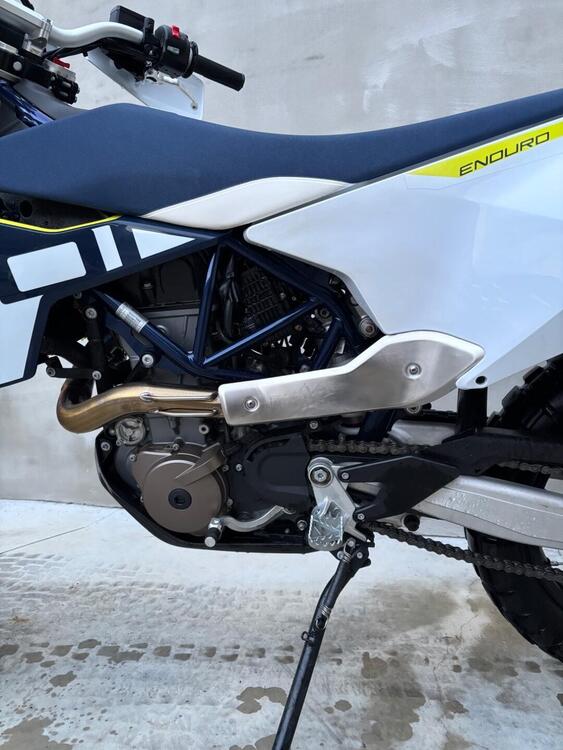 Husqvarna 701 Enduro (2023 - 25) (4)