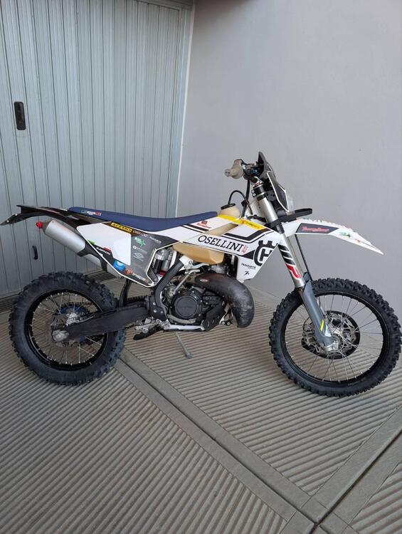 Husqvarna TE 250i (2019) (2)