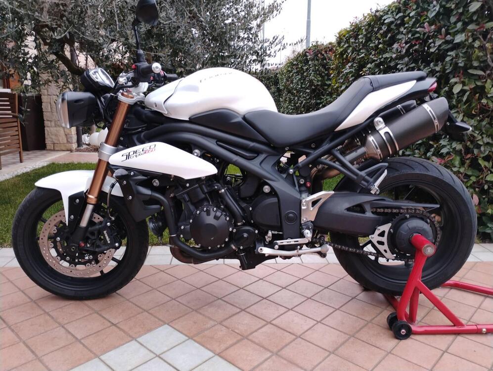Triumph Speed Triple 1050 ABS (2011 - 15)
