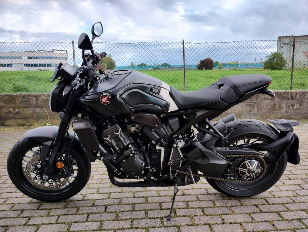 Honda CB 1000 R Black Edition (2021 - 25) (4)