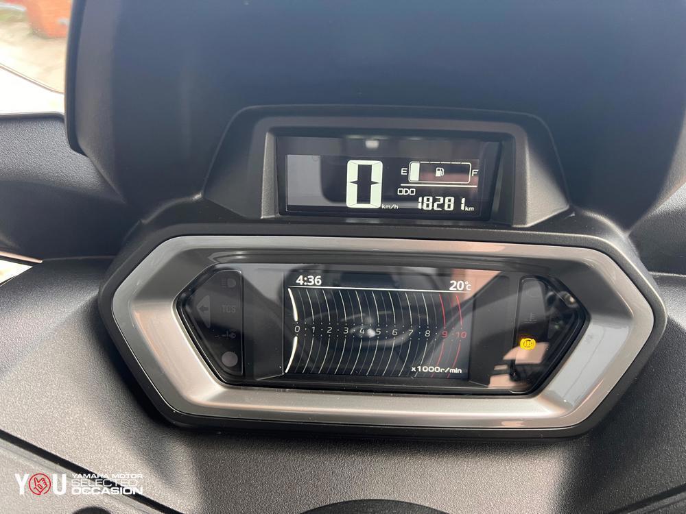 Yamaha X-Max 300 (2021 - 24) (4)
