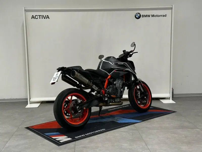 KTM 890 Duke R (2020) (6)