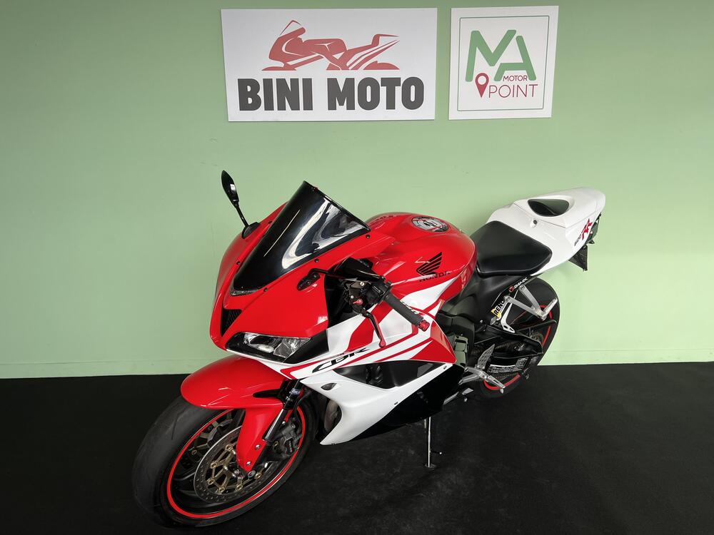 Honda CBR 600 RR (2009 - 12) (4)