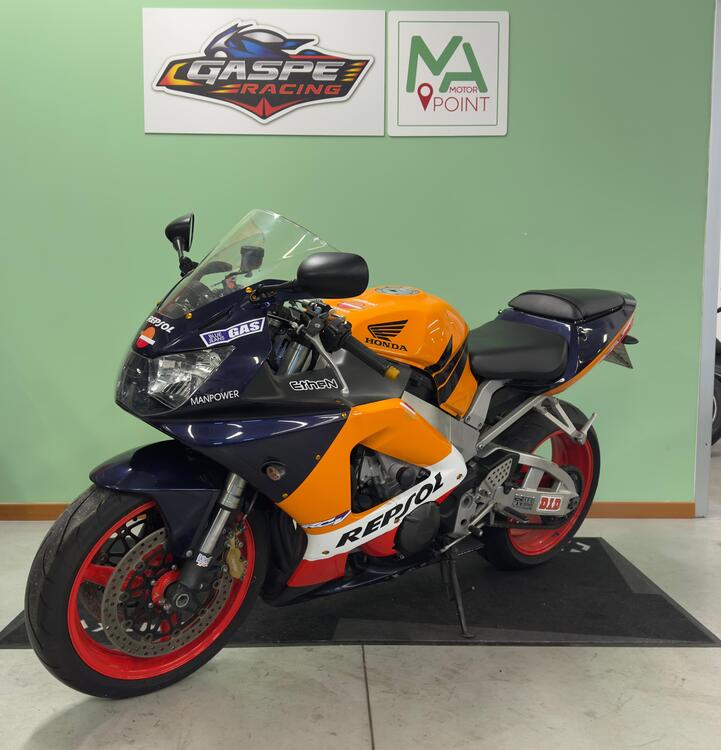 Honda CBR 900 RR Fireblade (2000 - 01) (4)