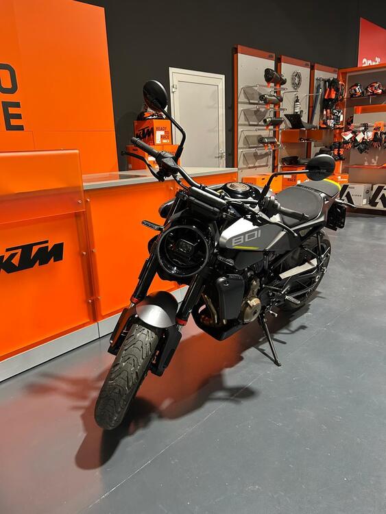 Husqvarna Vitpilen 801 L (2025) (3)