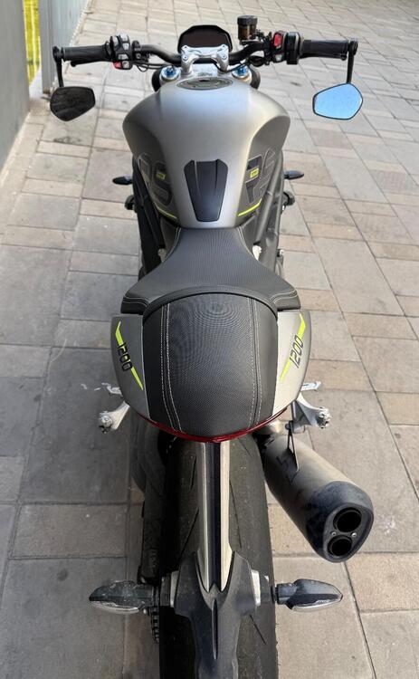 Triumph Speed Triple 1200 RS (2021 - 24) (4)