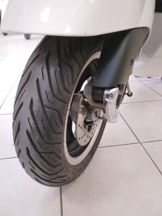 Vespa GTS 300 Super (2008 - 16) (5)