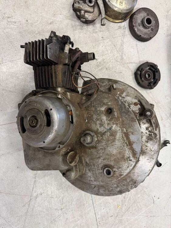 RICAMBI VARI HONDA P50 1966-68 (4)