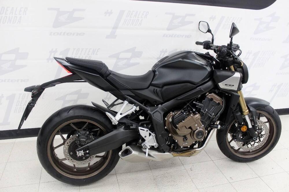 Honda CB 650 R E-Clutch (2024 - 25) (2)