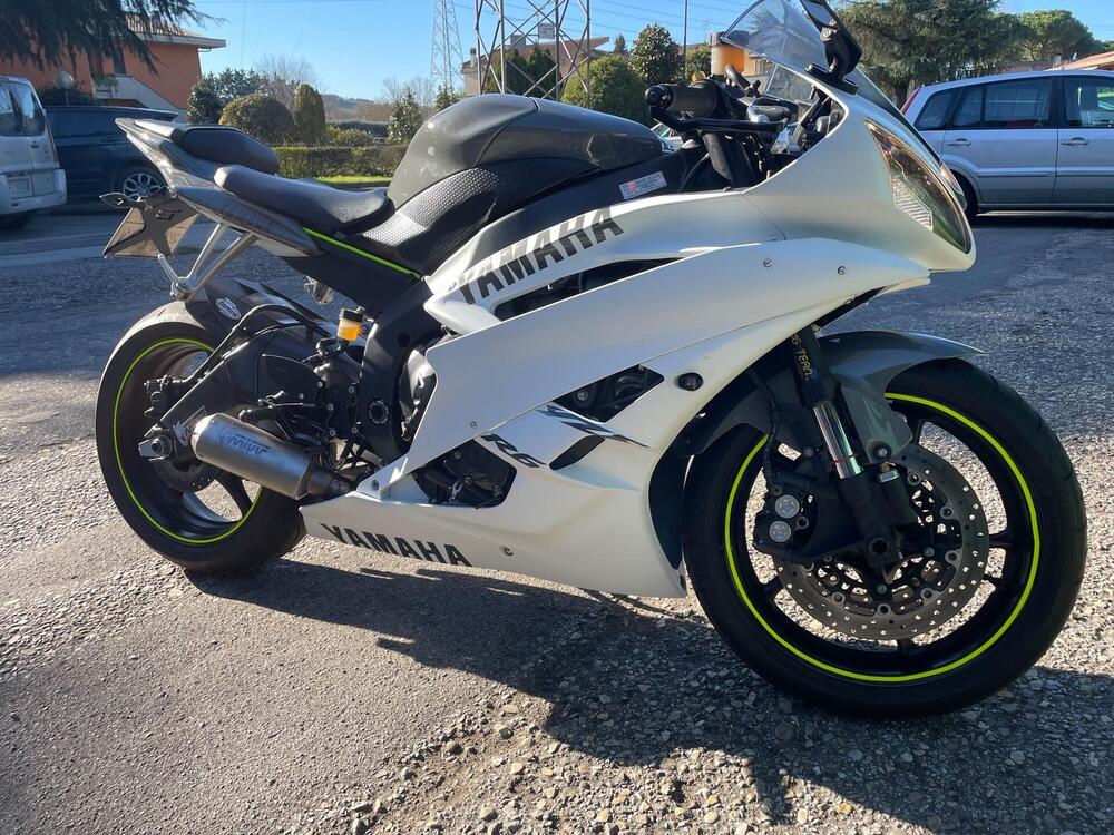 Yamaha YZF R6 (2006 - 07) (2)