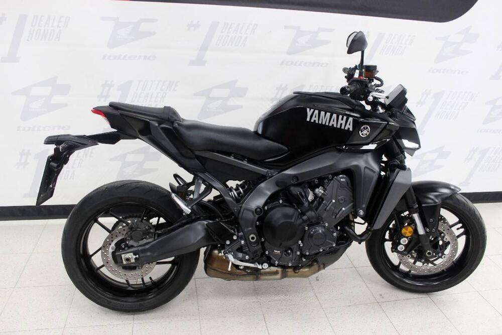 Yamaha MT-09 Y-AMT (2024 - 25) (2)