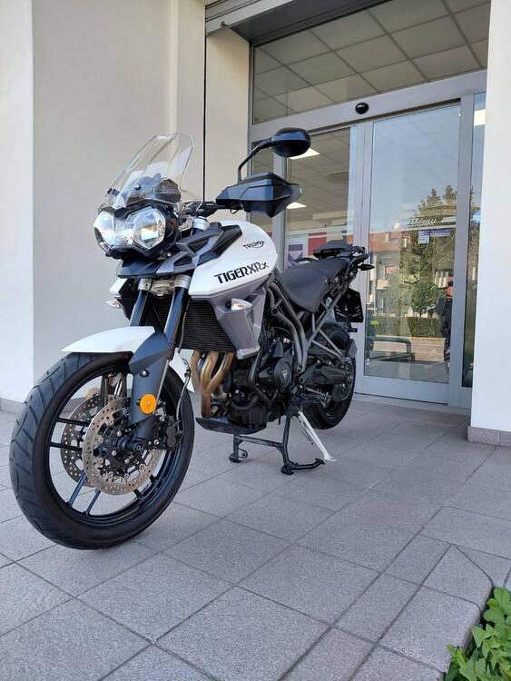Triumph Tiger 800 XRx (2017 - 18) (2)