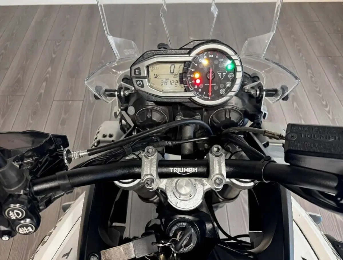 Triumph Tiger 800 XRx (2017 - 18) (6)