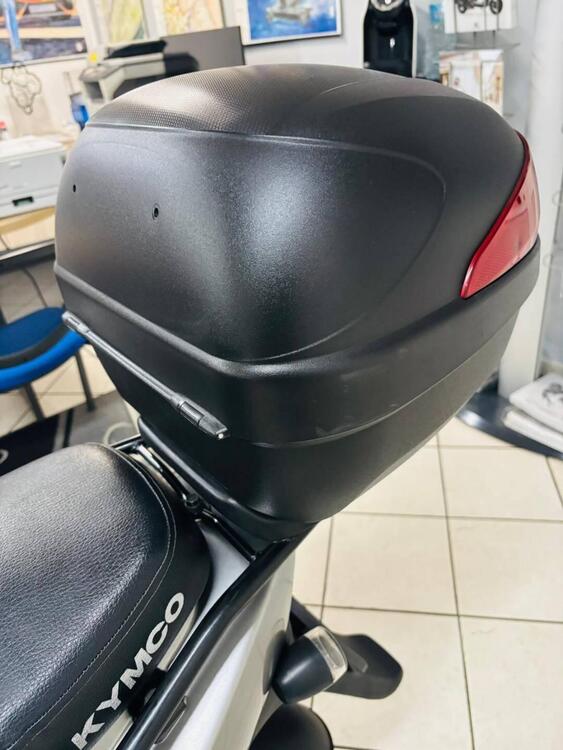 Kymco Agility 50 R10 (2007 - 14) (3)