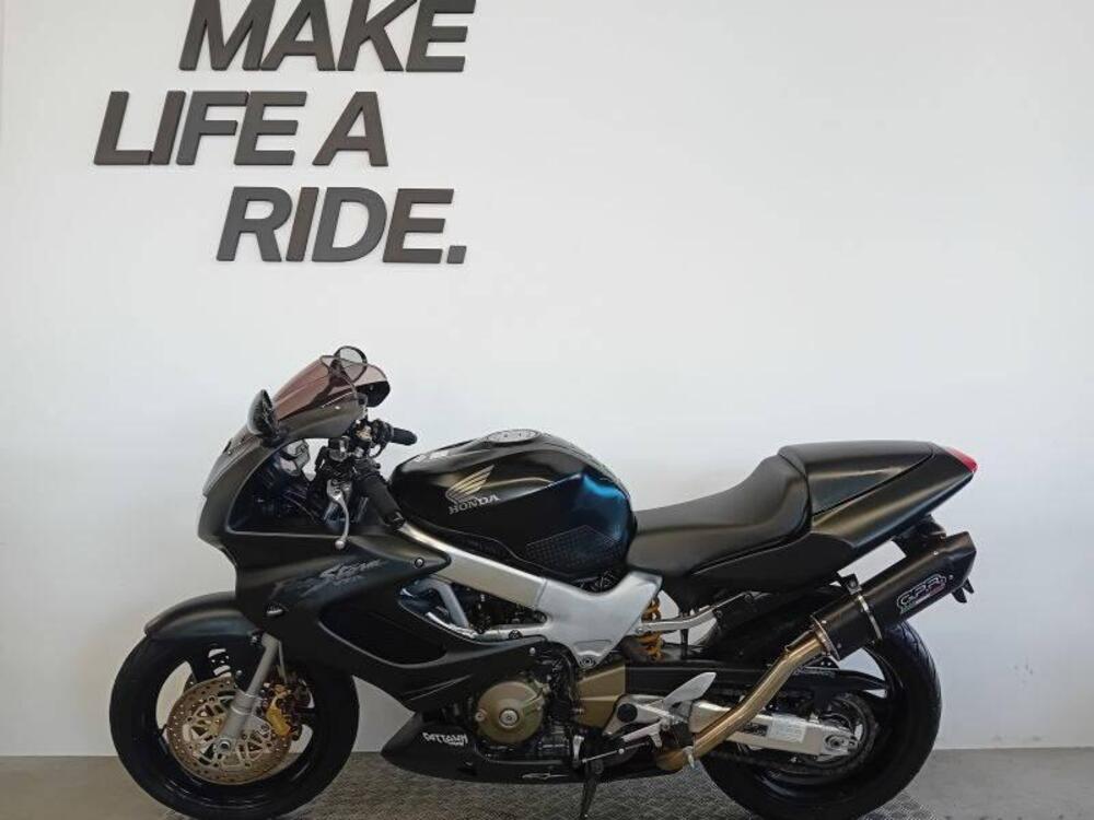 Honda VTR 1000 F Firestorm (2001 - 07) (2)