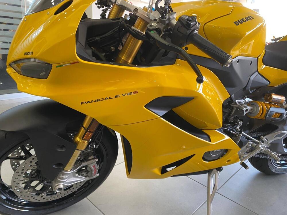 Ducati Panigale V2 S (2025) (5)