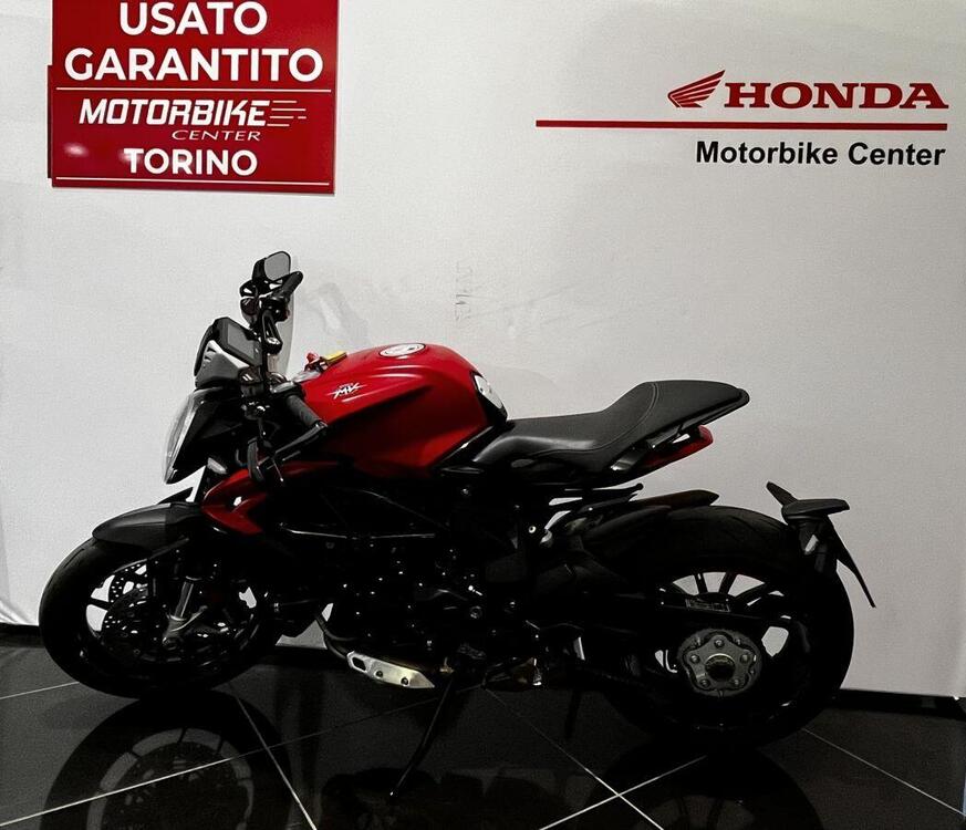 MV Agusta Dragster 800 Rosso (2021 - 23) (2)