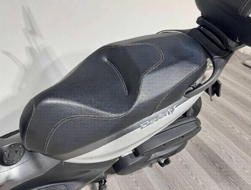 Piaggio Beverly 300 S i.e. ABS-ASR (2016 - 20) (5)