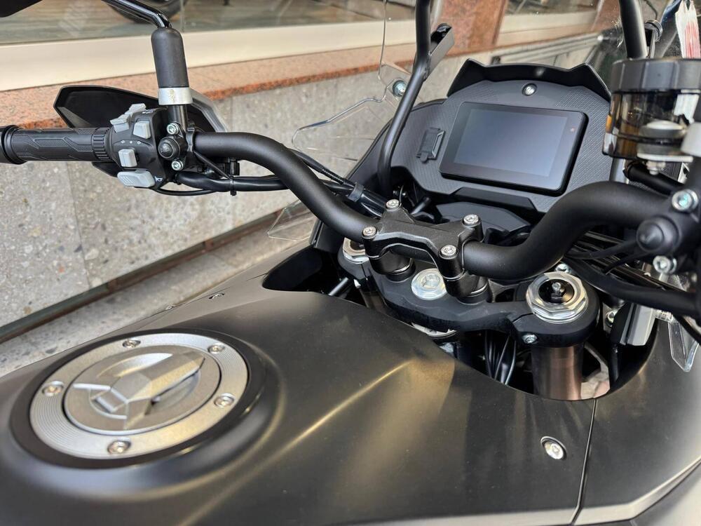 QJ Motor SRT 700 X (2024 - 25) (3)