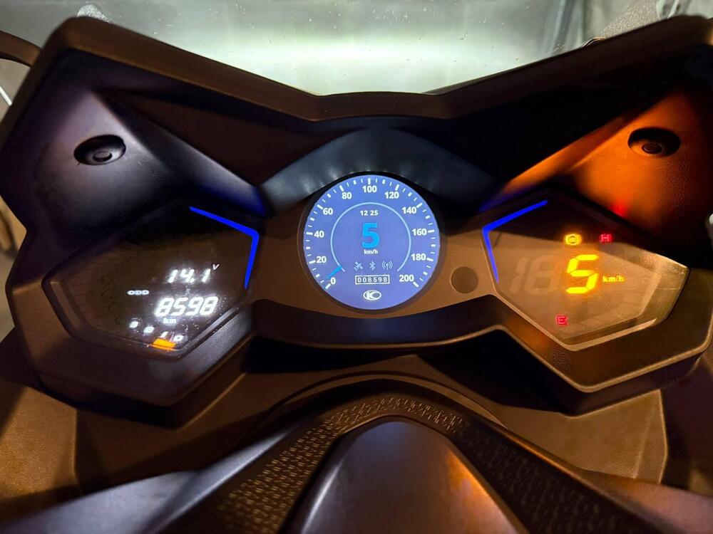 Kymco AK 550 Premium (2023 - 25)