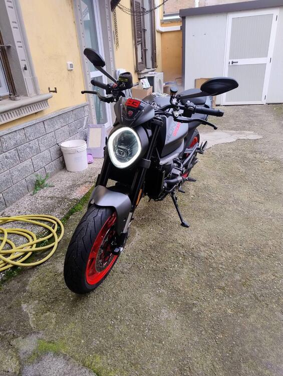 Ducati Monster 937 + (2021 - 25)