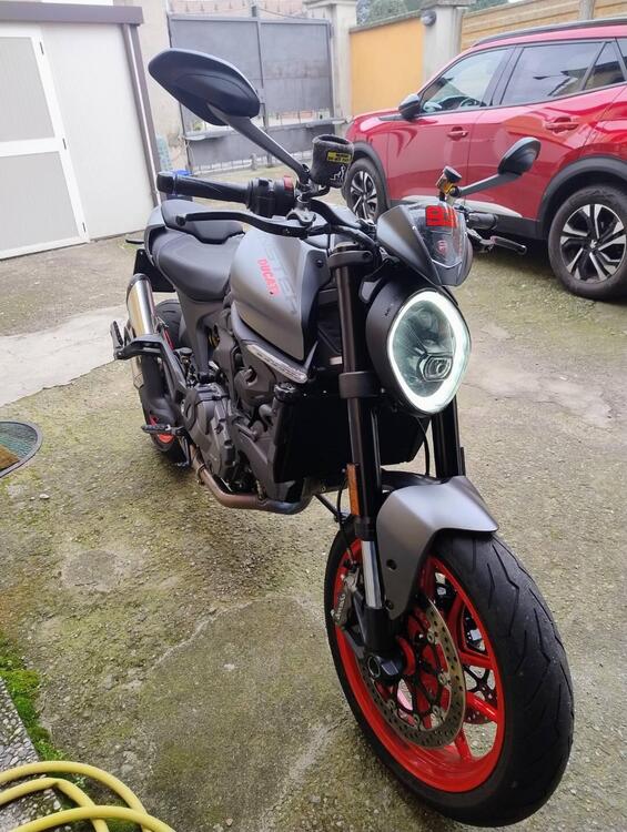 Ducati Monster 937 + (2021 - 25) (3)