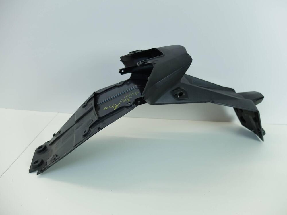 Codone Portatarga Vasca KtmDuke 125 / 200 / 390 (2)