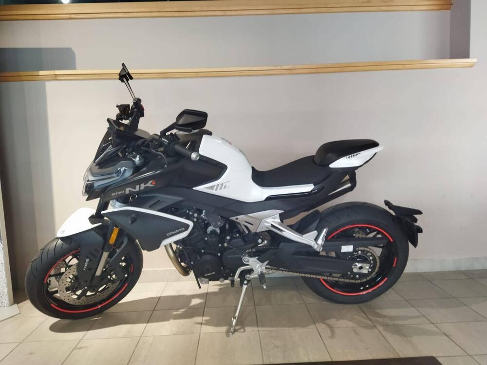 CFMOTO 800NK Advanced (2023 - 25) (4)