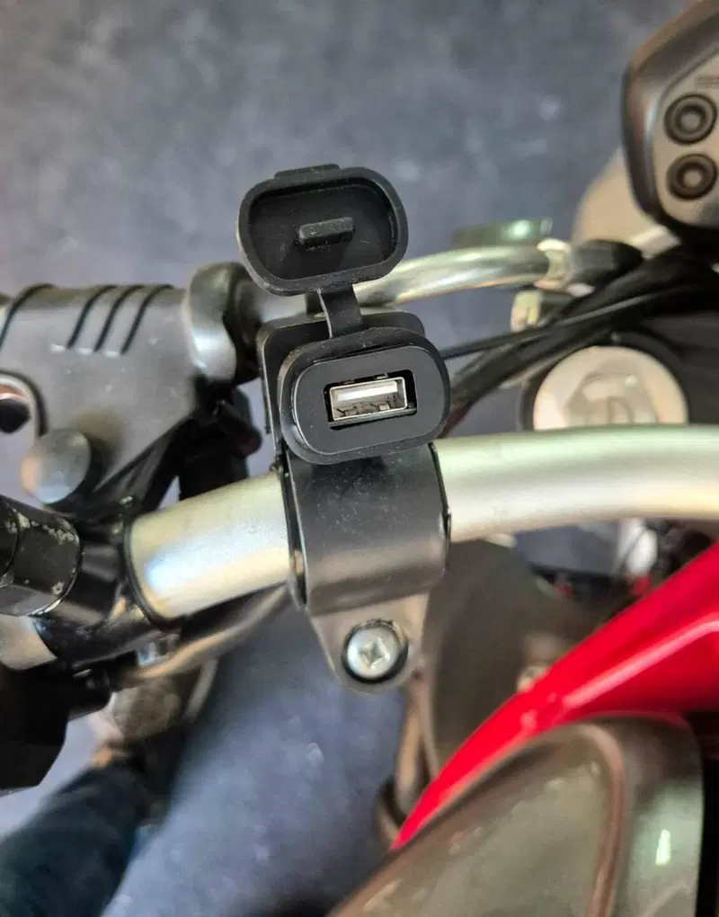Suzuki Gladius 650 SFV (2009 - 15) (6)