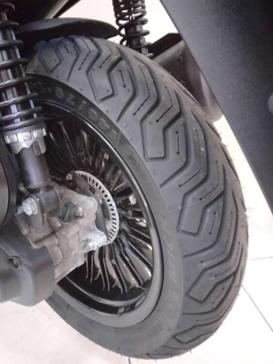 Piaggio Beverly 300 S i.e. ABS-ASR (2016 - 20) (5)