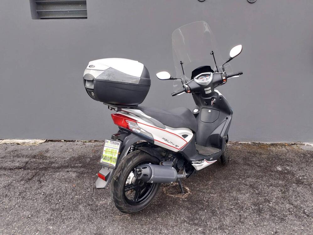 Kymco Agility 50 R16 + (2008 - 18) (4)