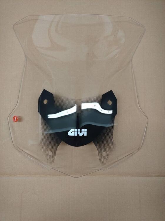 Cupolino Givi Maggiorato per Valico 525DSX 23→ (2)