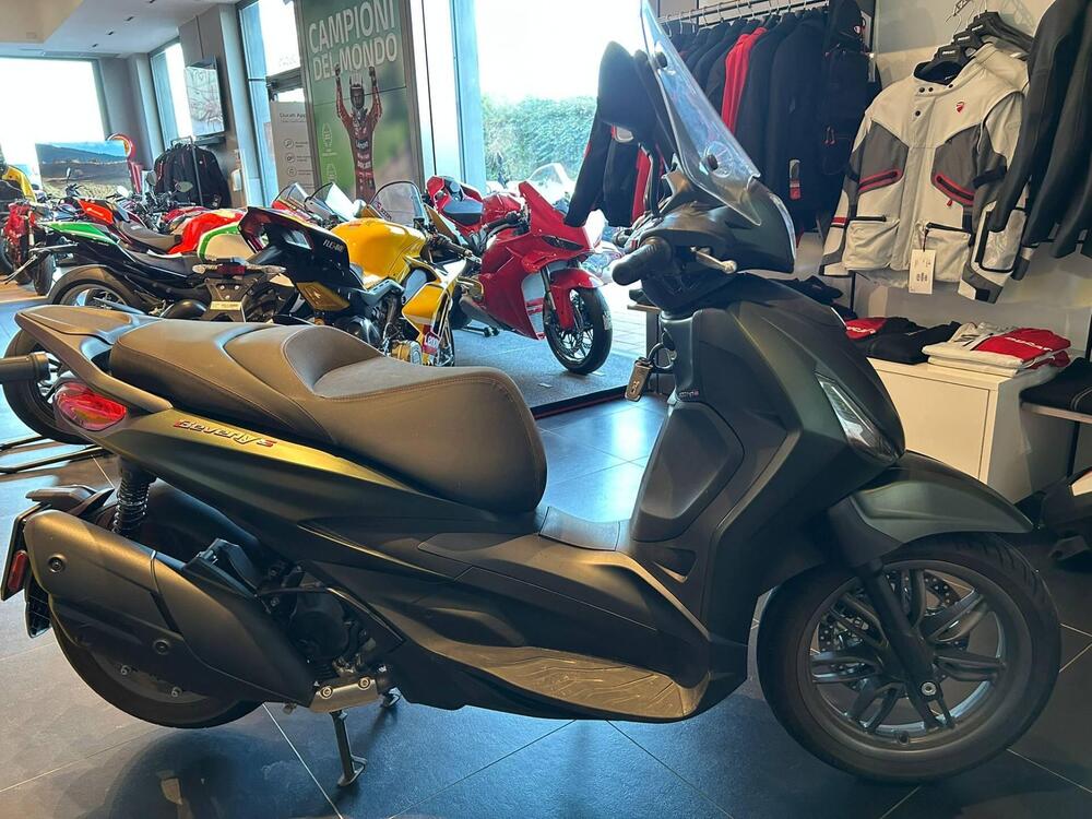 Piaggio Beverly 400 ABS-ASR (2021 - 24) (3)