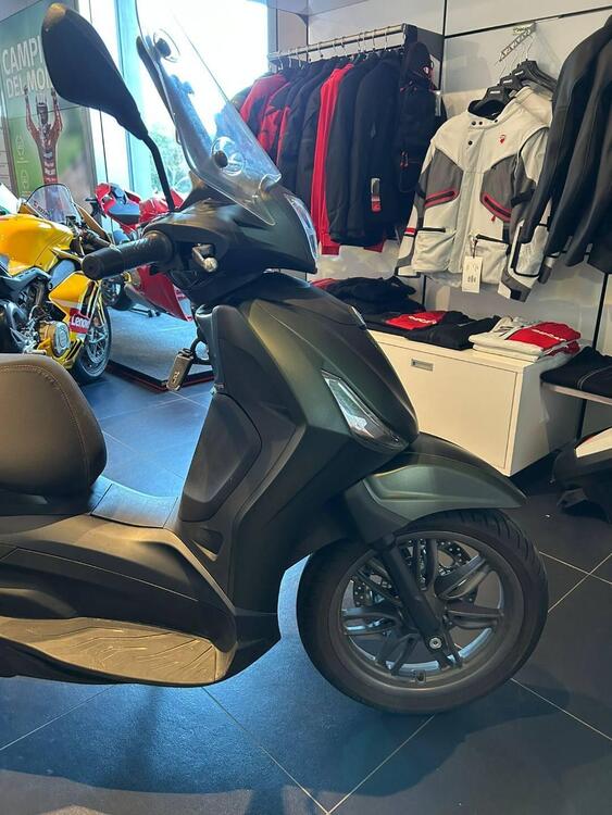 Piaggio Beverly 400 ABS-ASR (2021 - 24) (4)