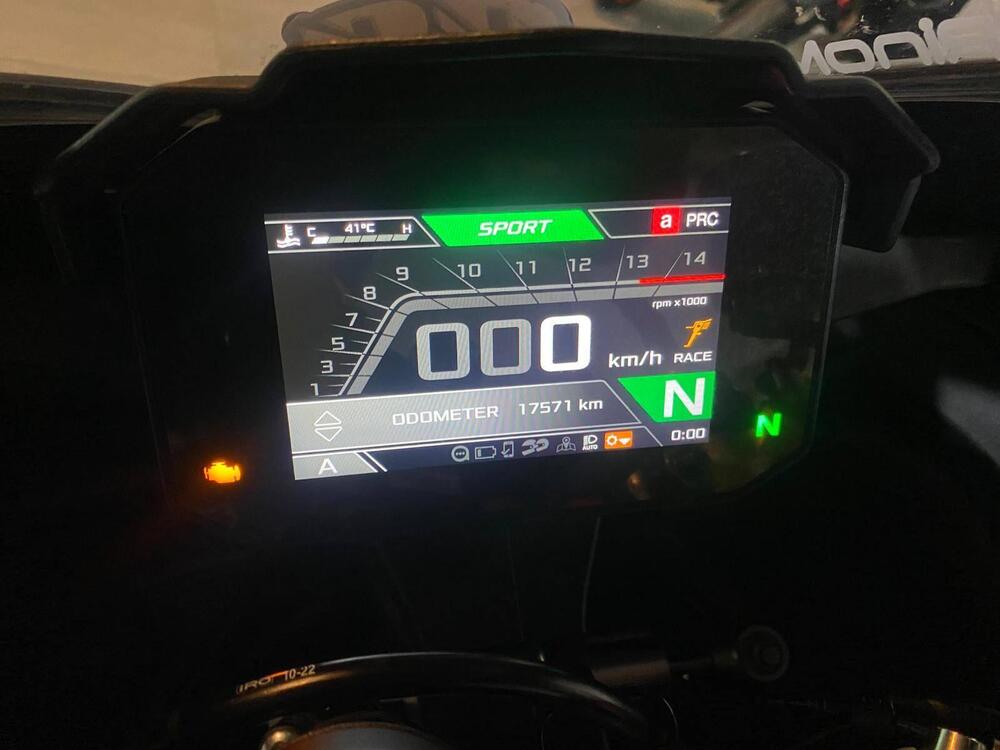 Aprilia RSV4 1100 Factory (2021 - 24) (3)