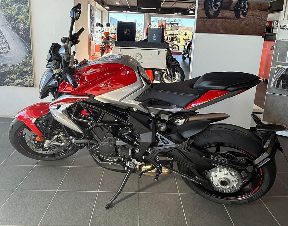 MV Agusta Brutale 800 RR Ottantesimo (2025) (2)