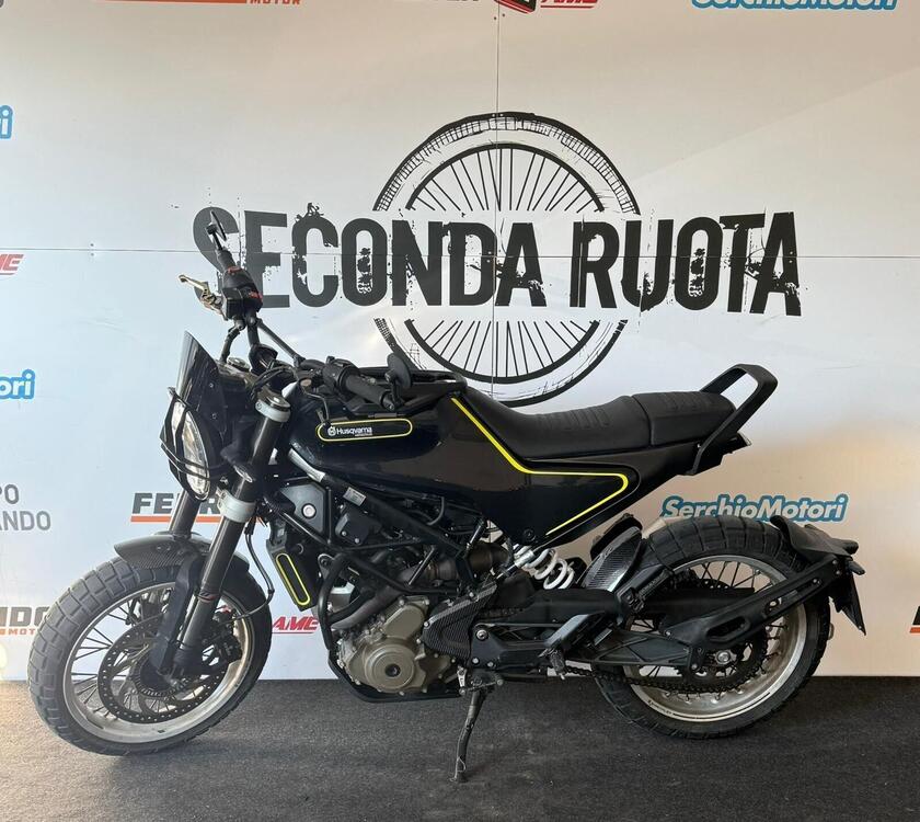 Husqvarna Svartpilen 401 (2018 - 19) (4)