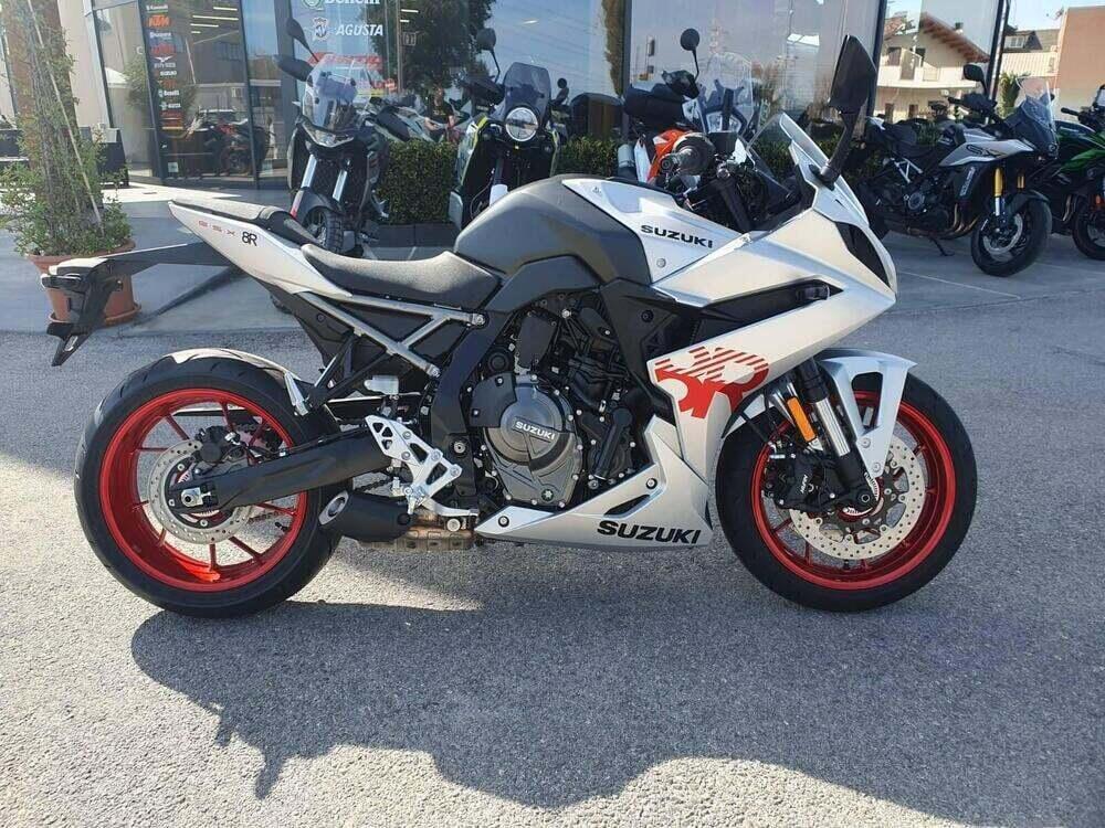 Suzuki GSX-8R (2024 - 25) (2)