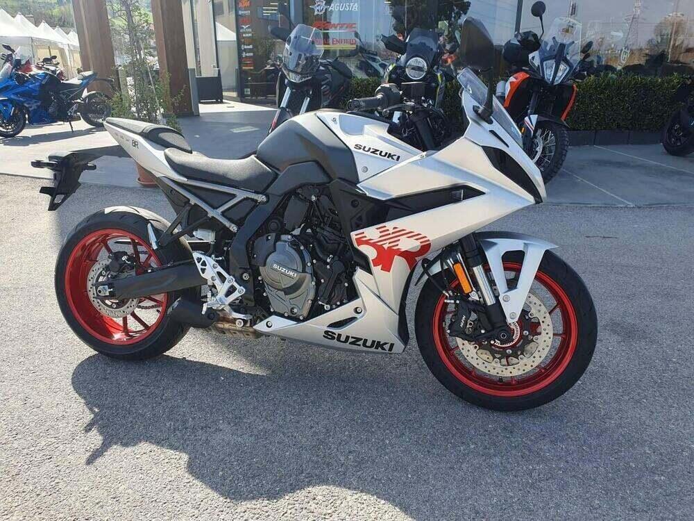 Suzuki GSX-8R (2024 - 25) (3)