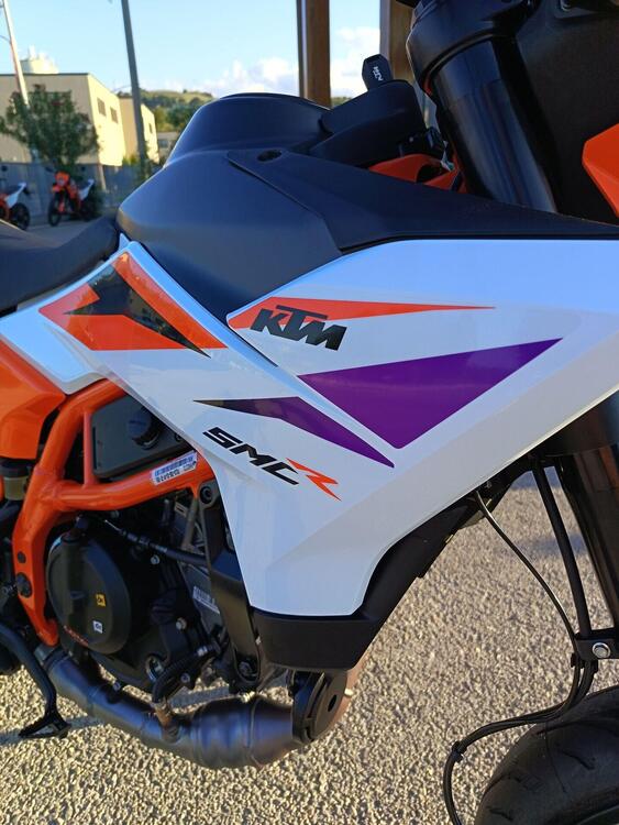 KTM 390 SMC R (2025 - 26) (4)