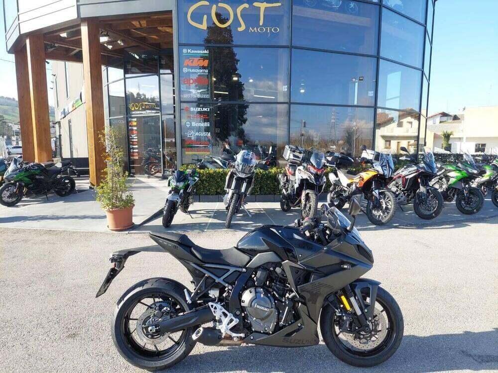 Suzuki GSX-8R (2024 - 25)