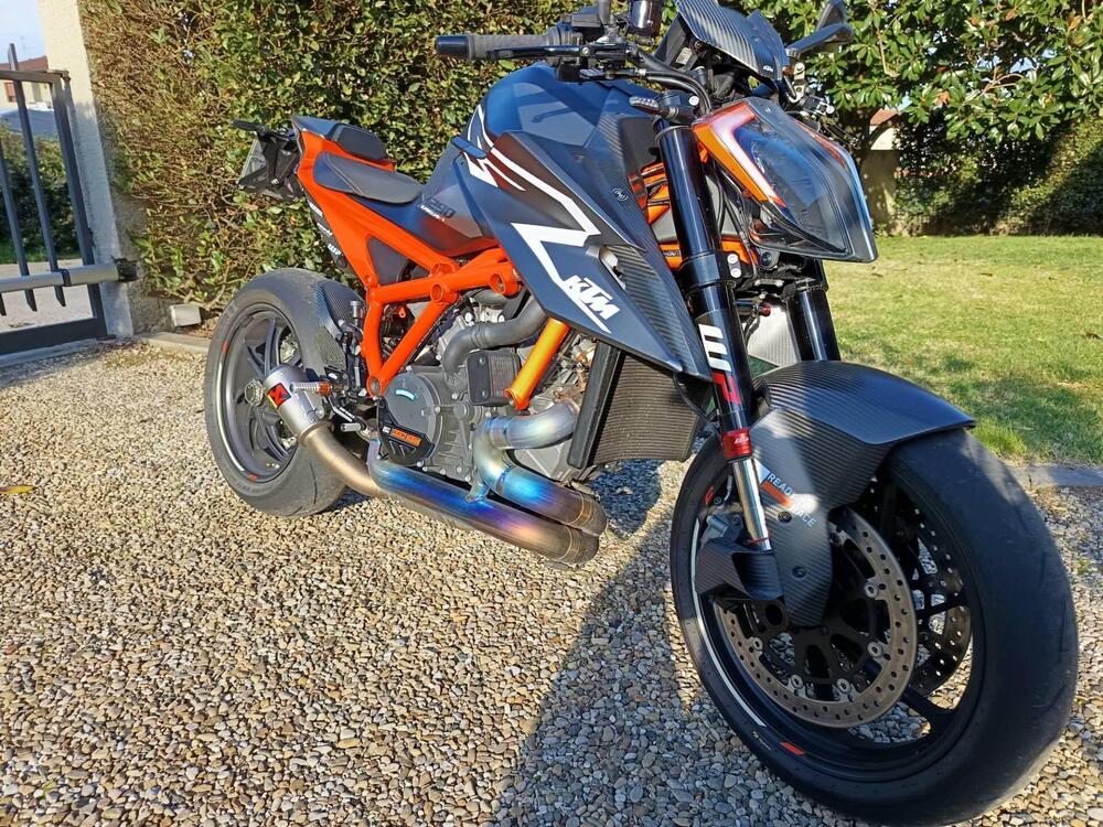 KTM 1290 Super Duke RR (2023) (2)